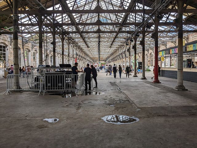 Hall 9.