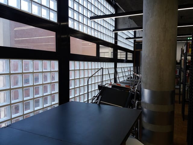 Tables condamnées pendant la Covid-19.