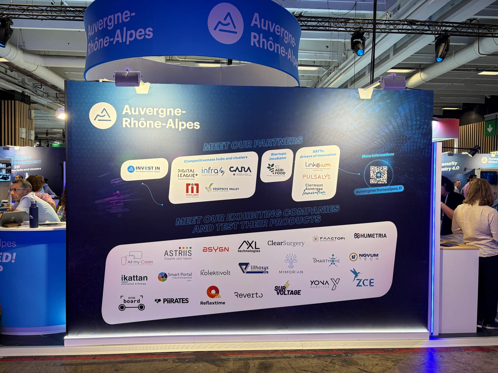 Le stand Auvergne-Rhône-Alpes à VivaTech 2026, avec ses partenaires et ses entreprises exposantes