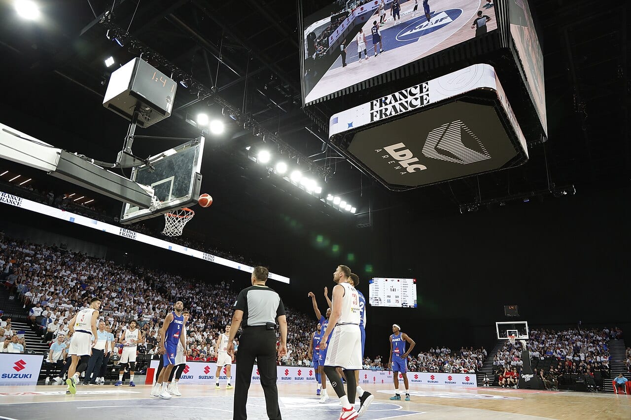 LDLC Arena durant la rencontre France Serbie, juillet 2024