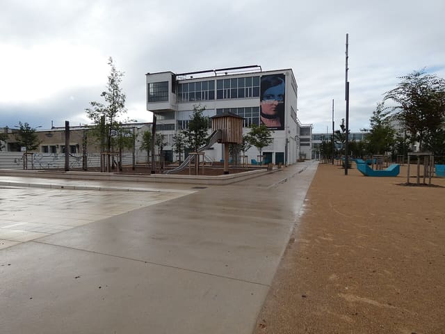 Esplanade Tase.