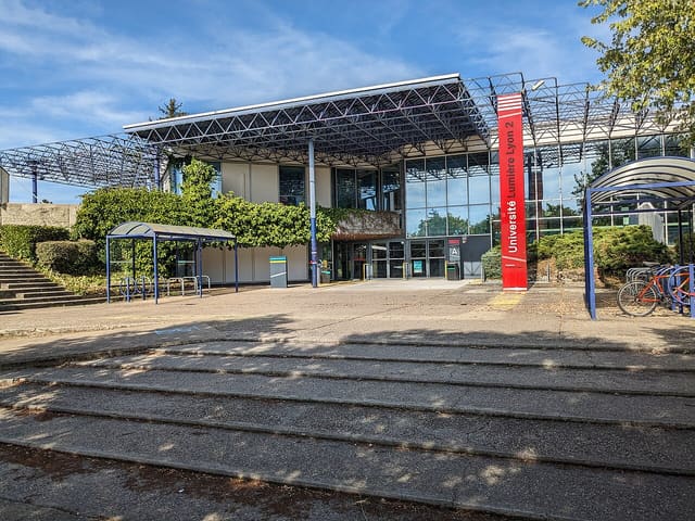Campus Porte des Alpes : entrée.