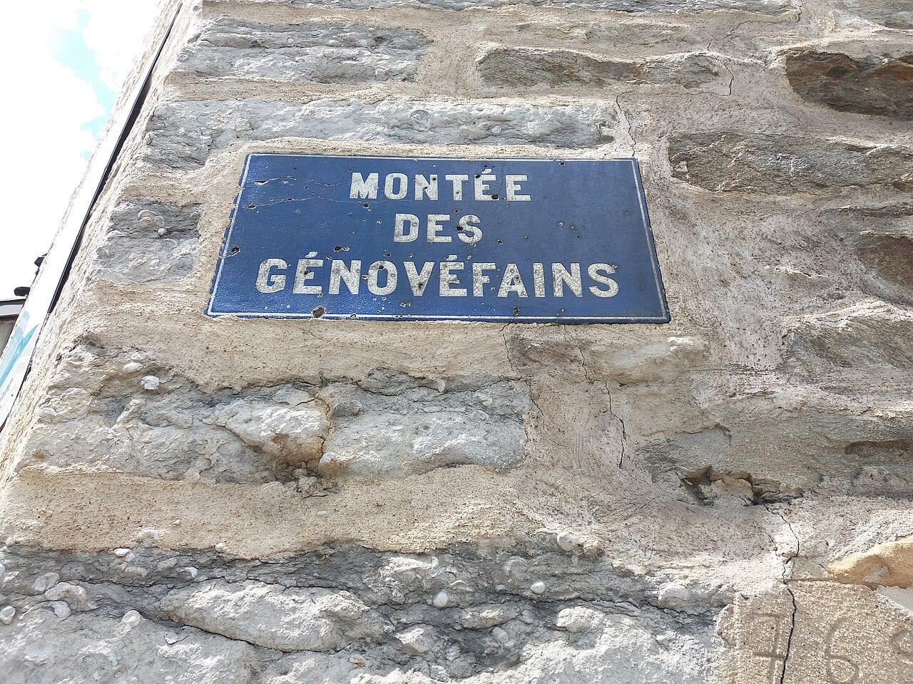 Plaque.