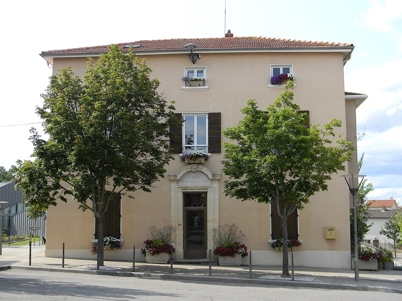 Mairie de Marcy-l'Étoile.