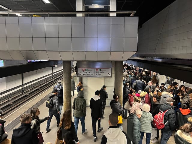 Station Bellecour de la ligne D du métro de Lyon, Lyon.
