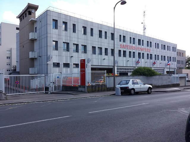 Site état-major Lyon-Croix-Rousse des sapeurs-pompiers (SDMIS).
