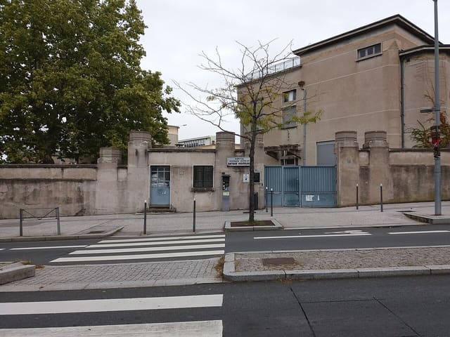 Hôpital Édouard Herriot - Entrée visiteurs.